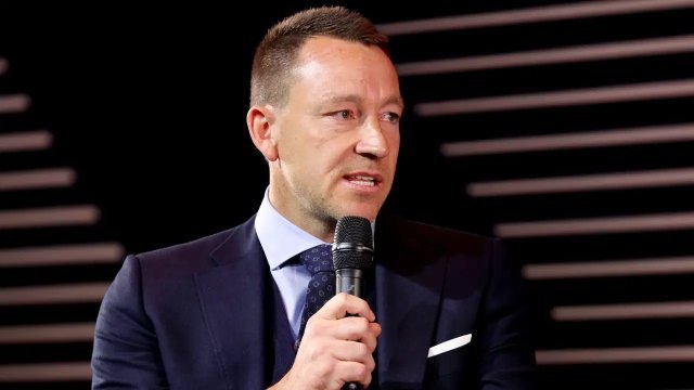 ماذا قال جون تيري عن ميسي بعد إقصاء إنجلترا؟